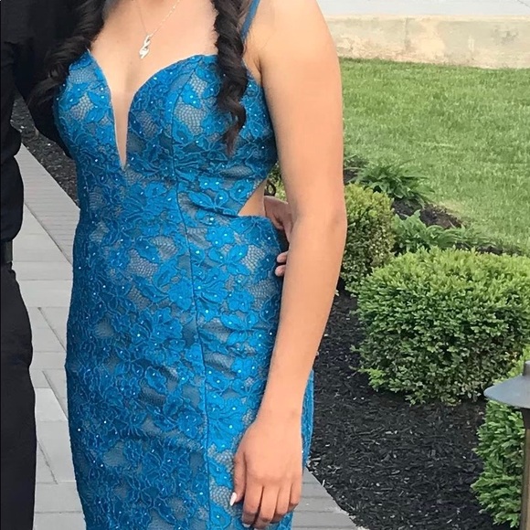 Prom Dress - Picture 7 of 8